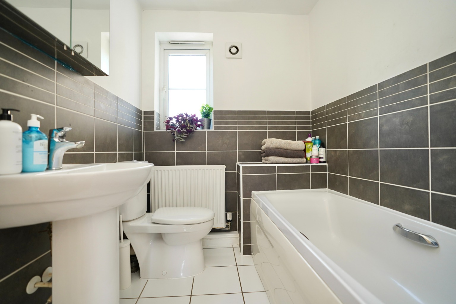 2 bed flat for sale in Stokes Drive, Huntingdon 8