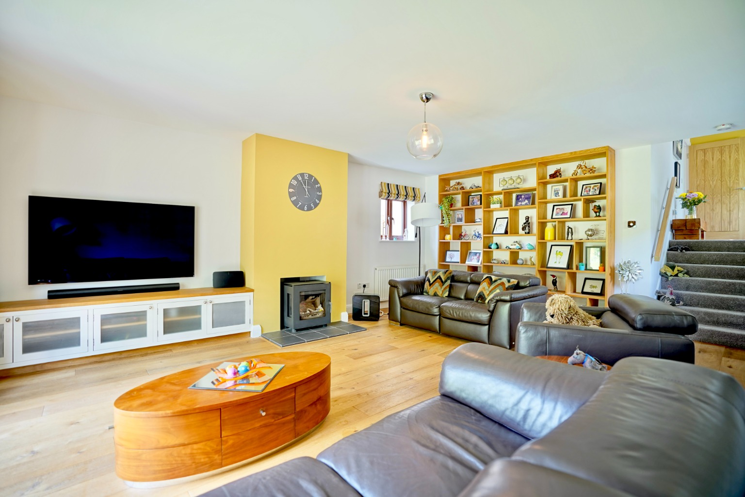 4 bed detached house for sale in Garner Close, Huntingdon  - Property Image 3
