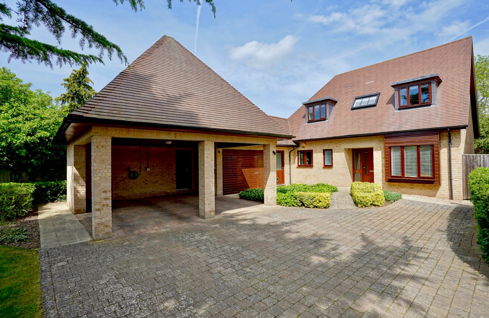 4 bed detached house for sale in Garner Close, Huntingdon 14