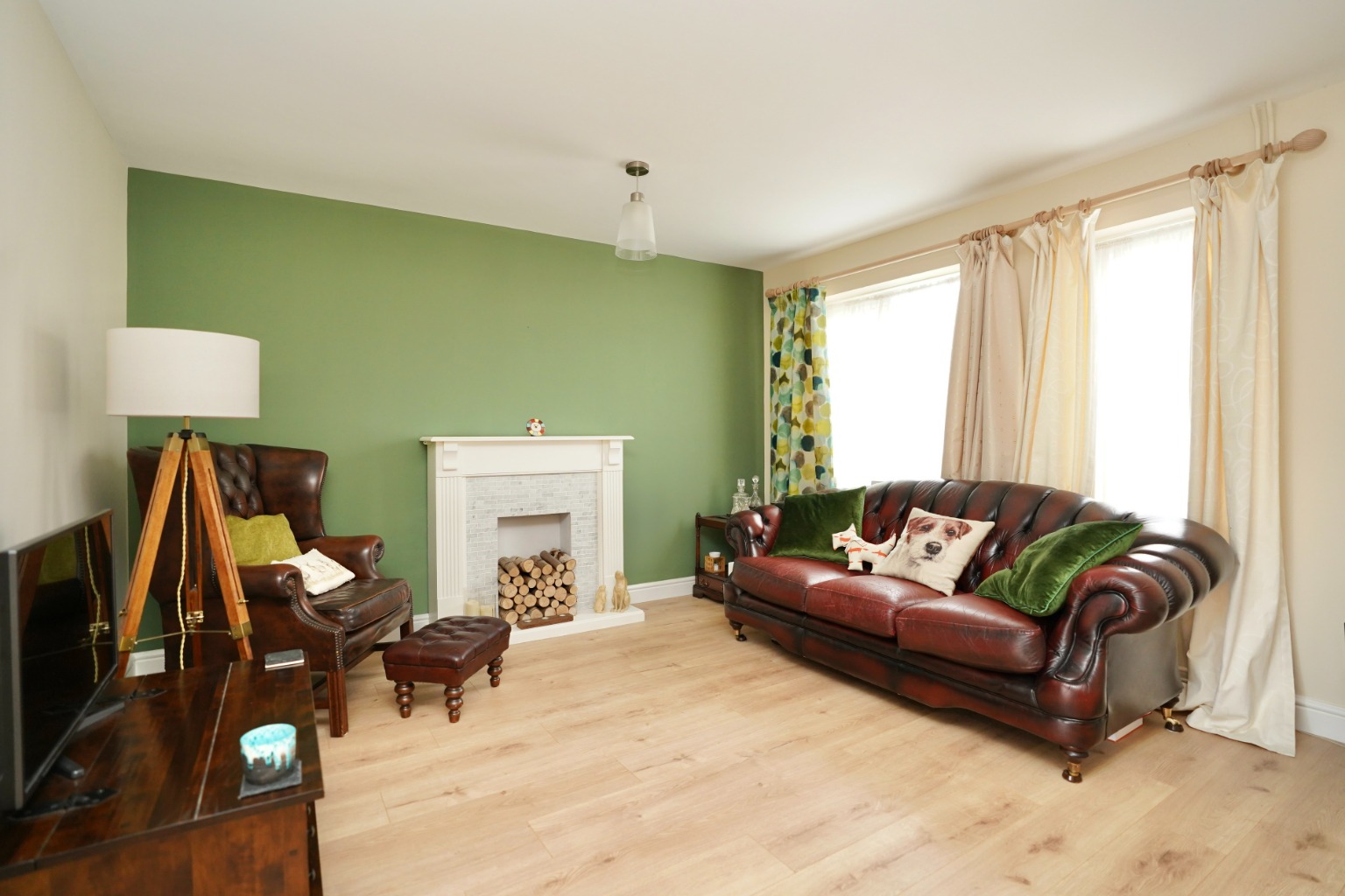 3 bed terraced house for sale in Edinburgh Drive, St. Ives  - Property Image 3
