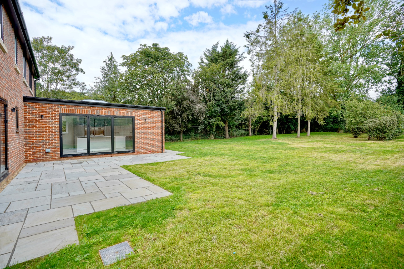 4 bed detached house for sale in High Street, Huntingdon  - Property Image 19