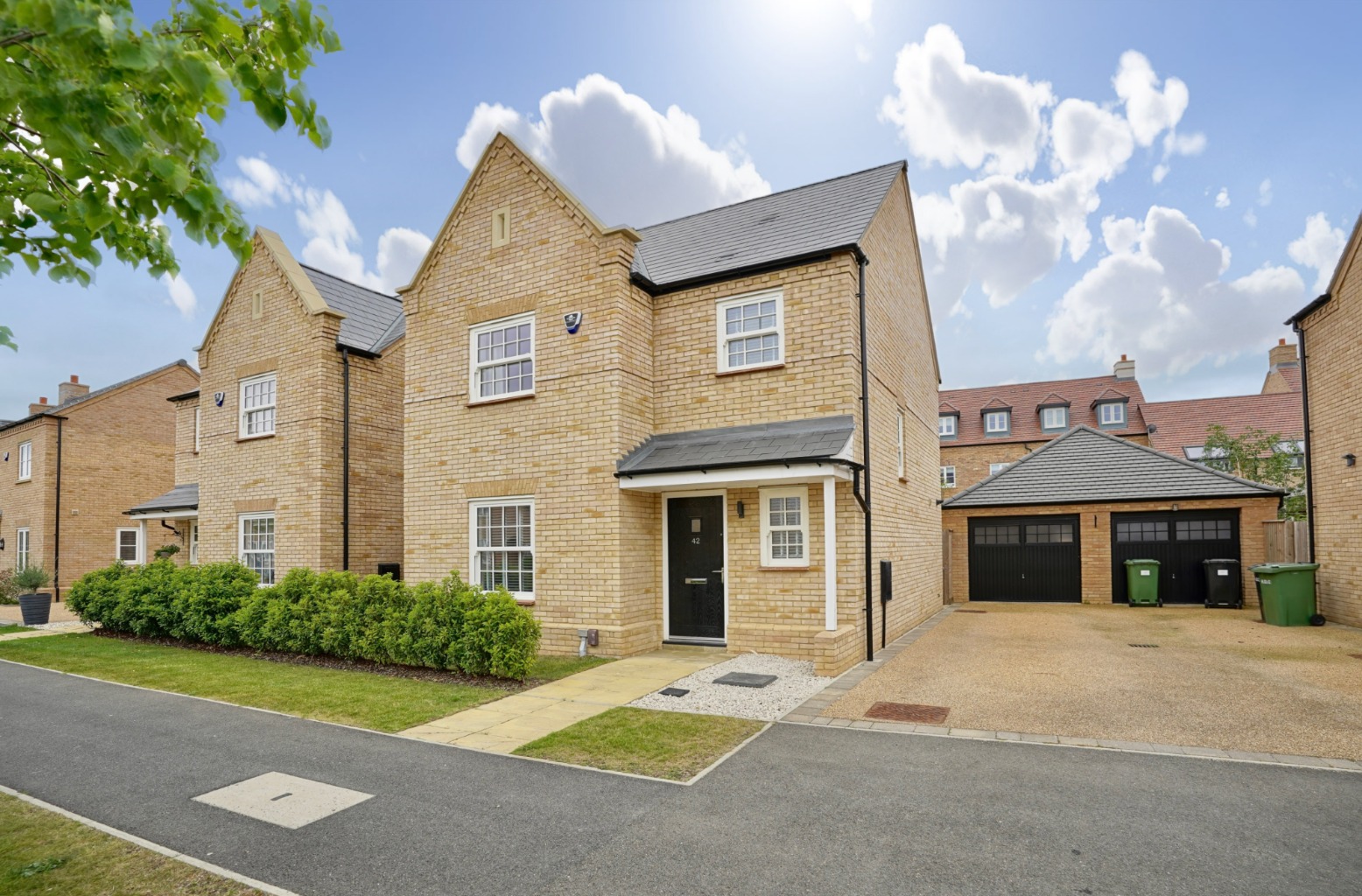 3 bed detached house for sale in Carnaile Road, Huntingdon  - Property Image 1