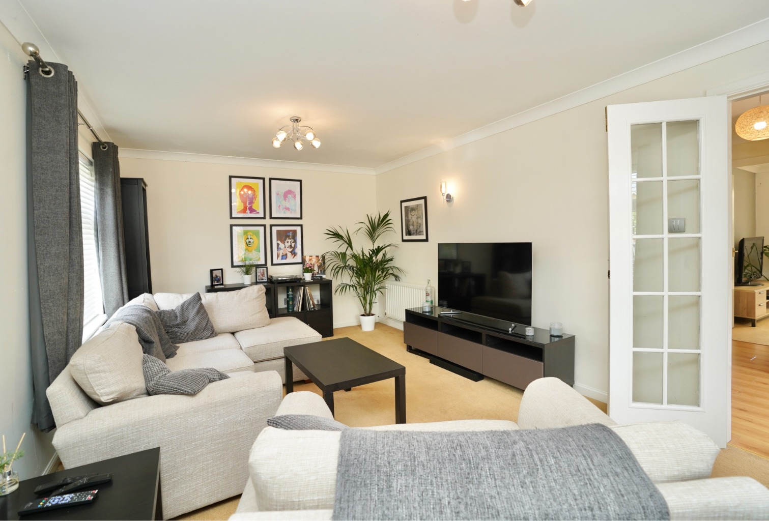 4 bed detached house for sale in Pitfield Close, Huntingdon  - Property Image 3