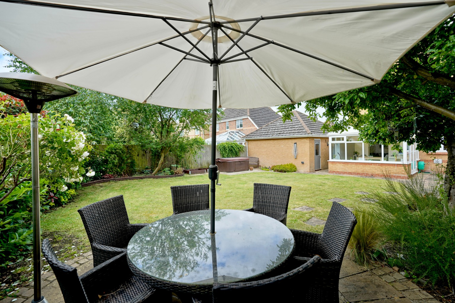 4 bed detached house for sale in Pitfield Close, Huntingdon  - Property Image 18