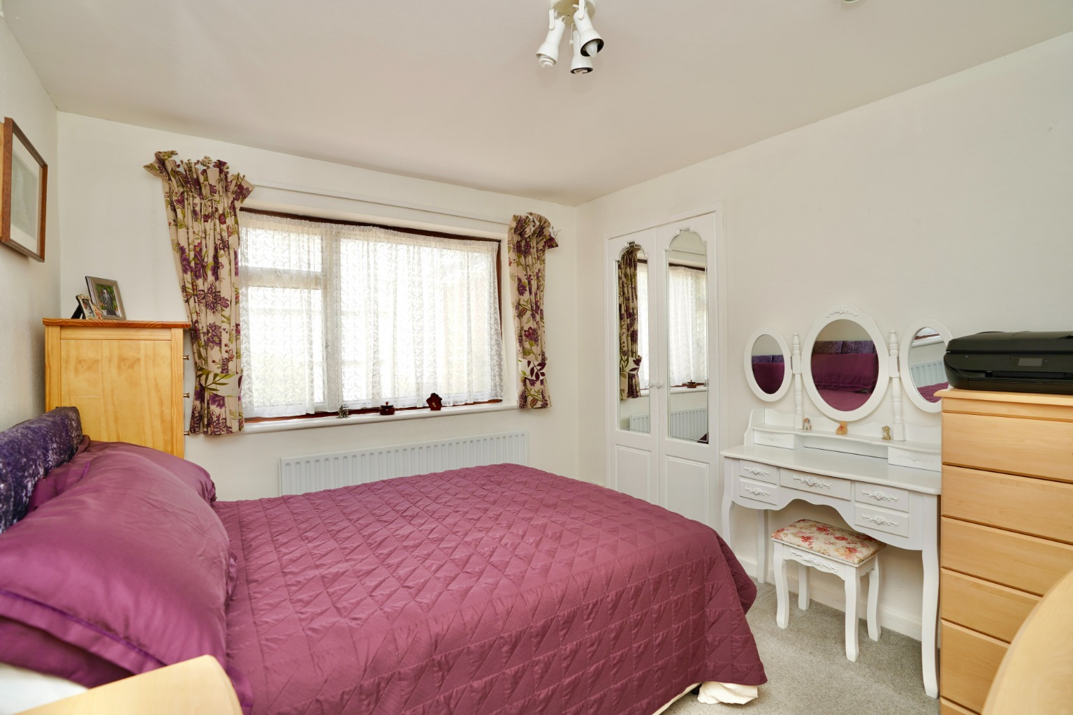 3 bed detached bungalow for sale in Chestnut Close, Huntingdon 8