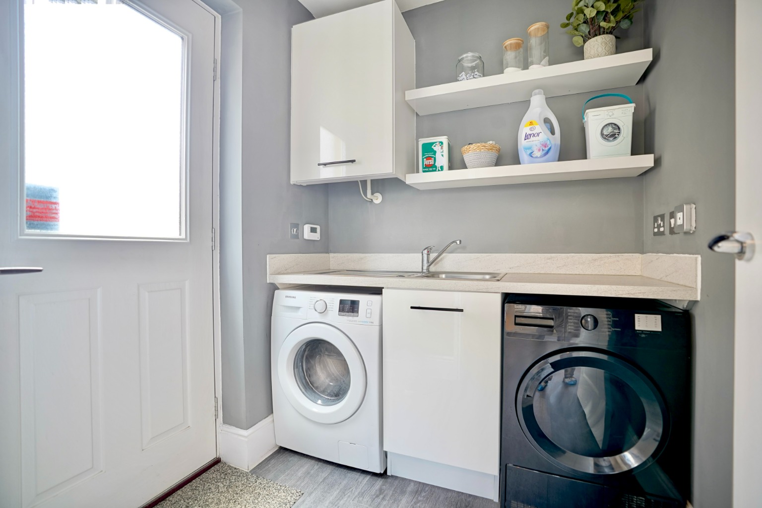 4 bed detached house for sale in Bardolph Way, Huntingdon 4