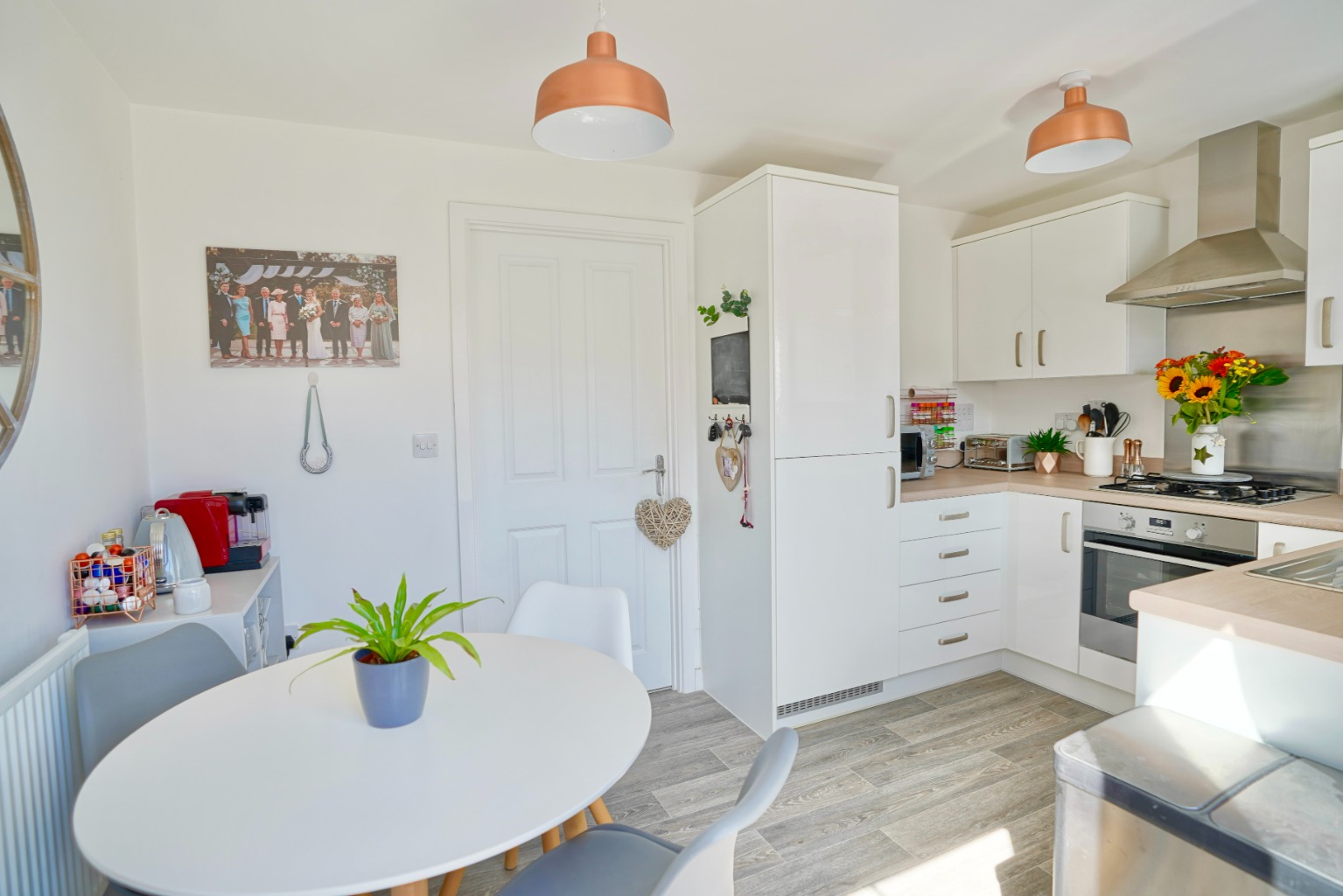 2 bed end of terrace house for sale in Bloomfield Drive, Huntingdon 1