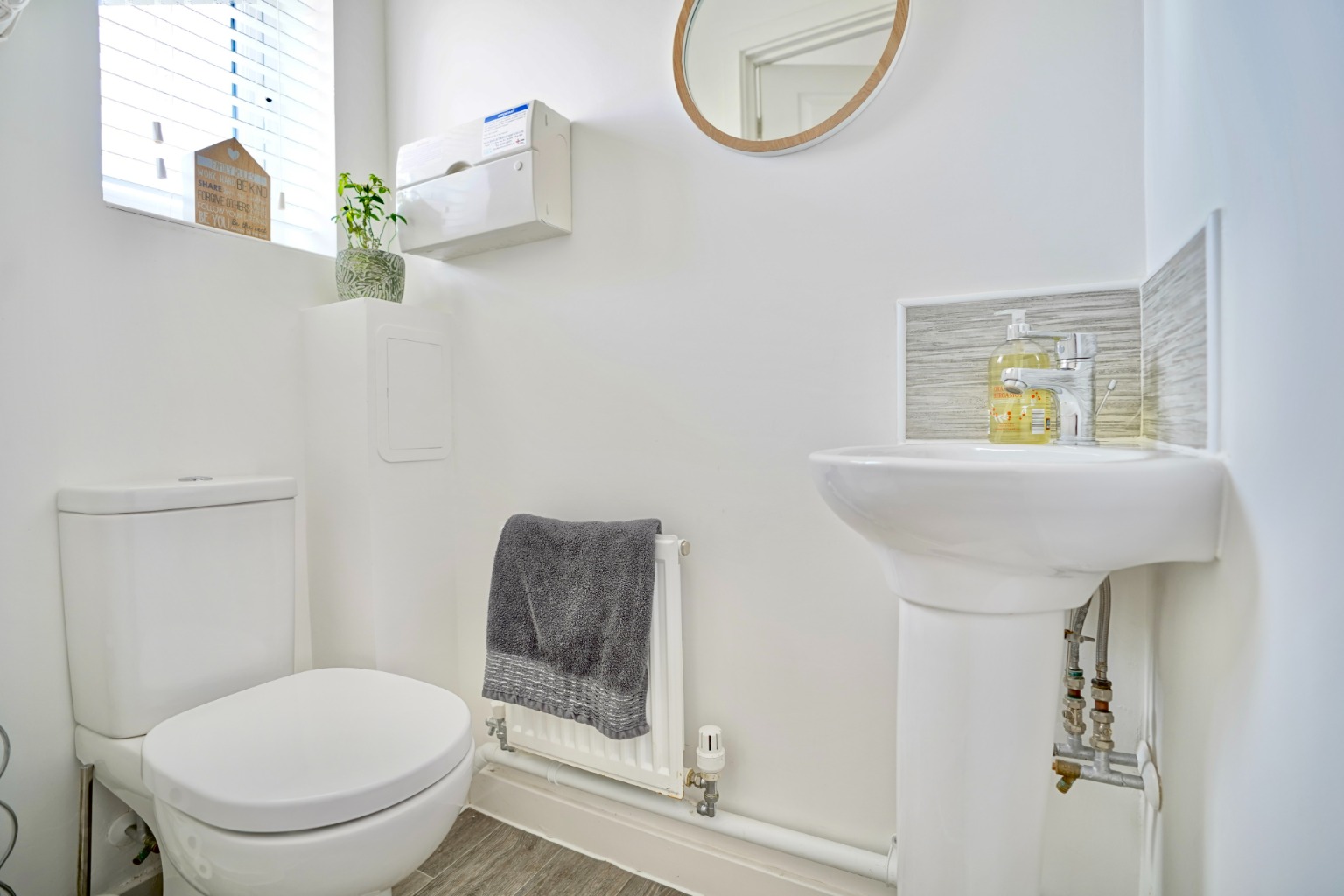 2 bed end of terrace house for sale in Bloomfield Drive, Huntingdon 7