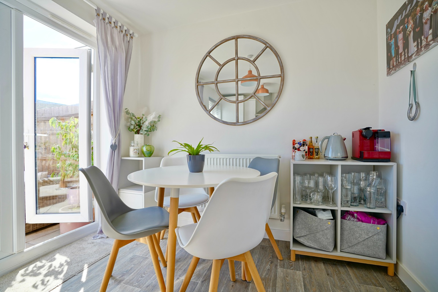 2 bed end of terrace house for sale in Bloomfield Drive, Huntingdon 6