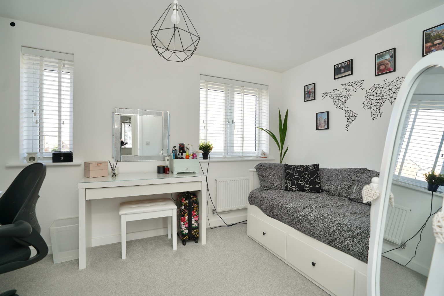 2 bed end of terrace house for sale in Bloomfield Drive, Huntingdon  - Property Image 10