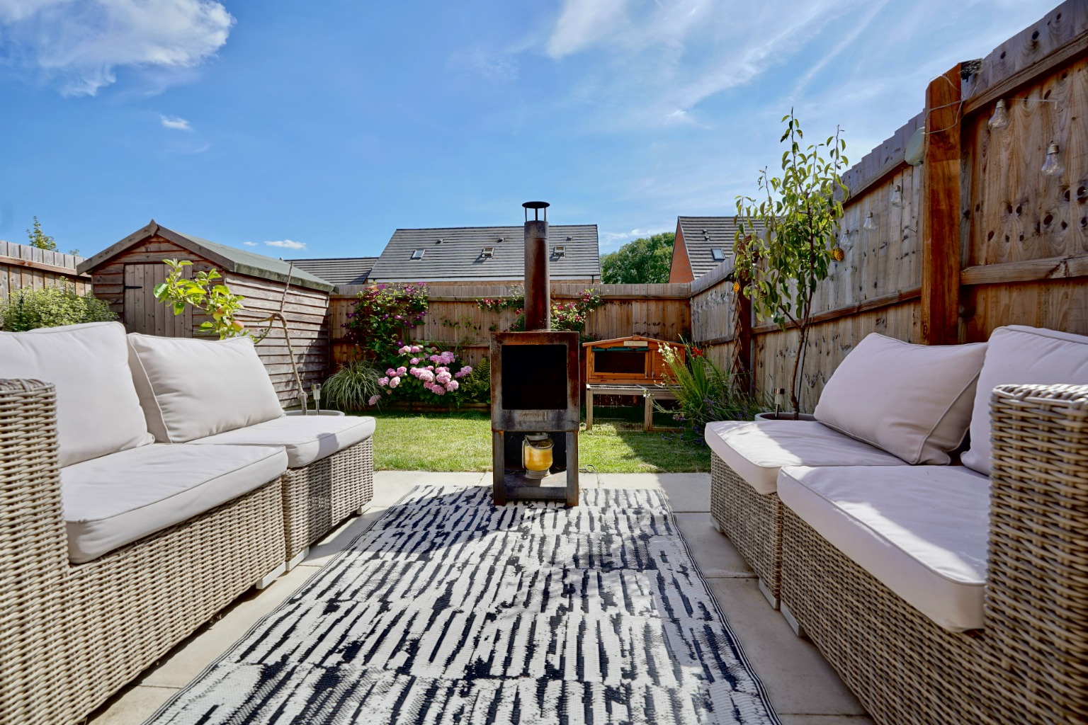 2 bed end of terrace house for sale in Bloomfield Drive, Huntingdon  - Property Image 4