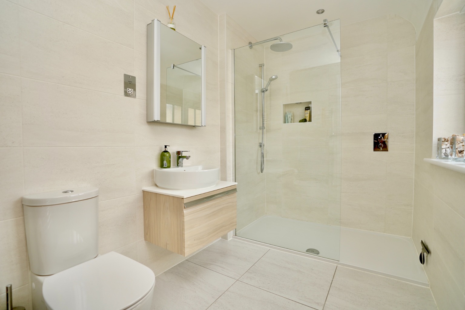 4 bed detached house for sale in Bedell Road, Huntingdon 9