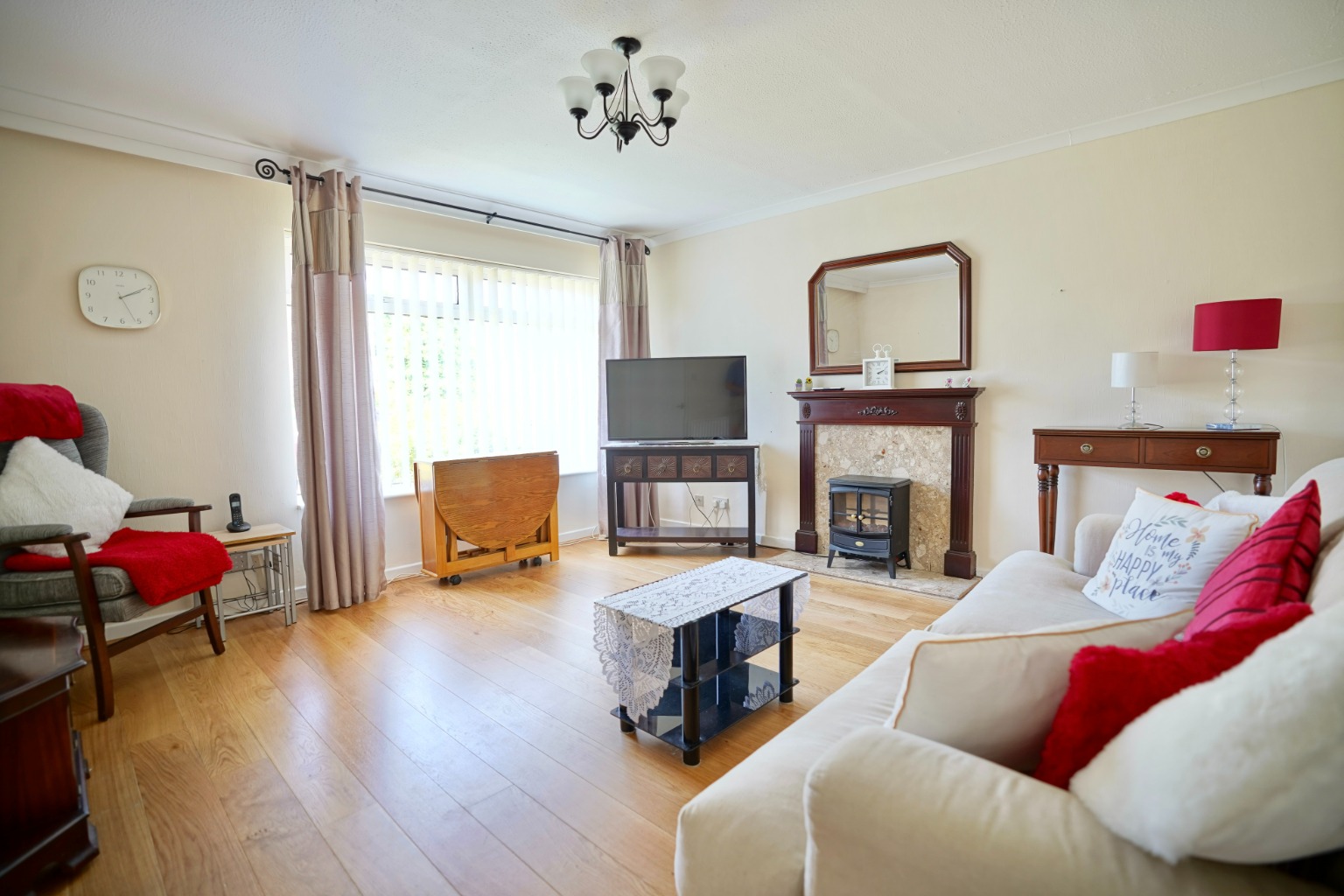 2 bed semi-detached bungalow for sale in Leechcroft, Huntingdon 4