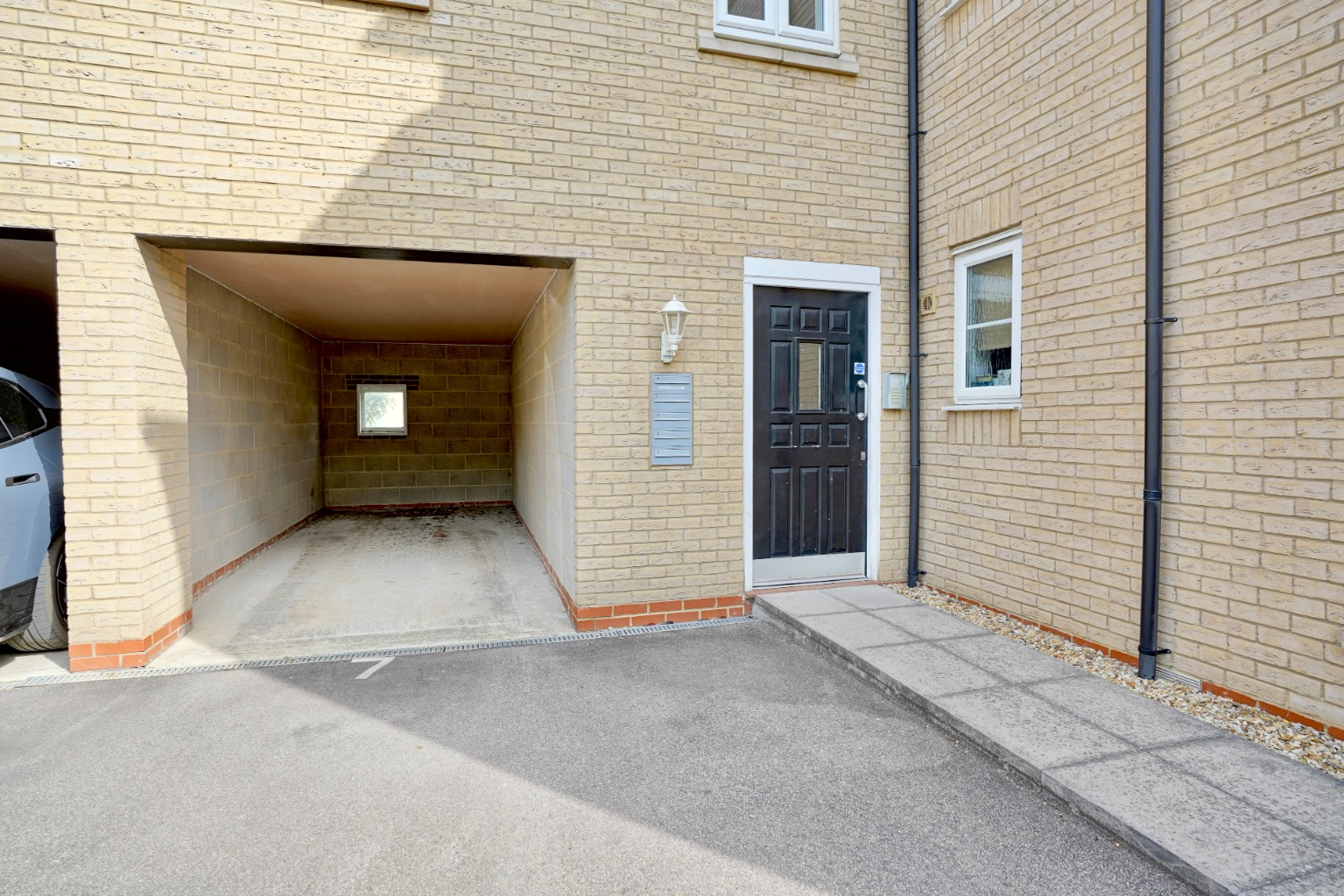 2 bed penthouse for sale in Stokes Drive, Huntingdon 8