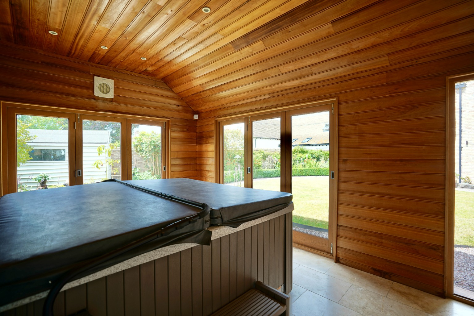 4 bed detached house for sale in The Bumbles, Huntingdon  - Property Image 22