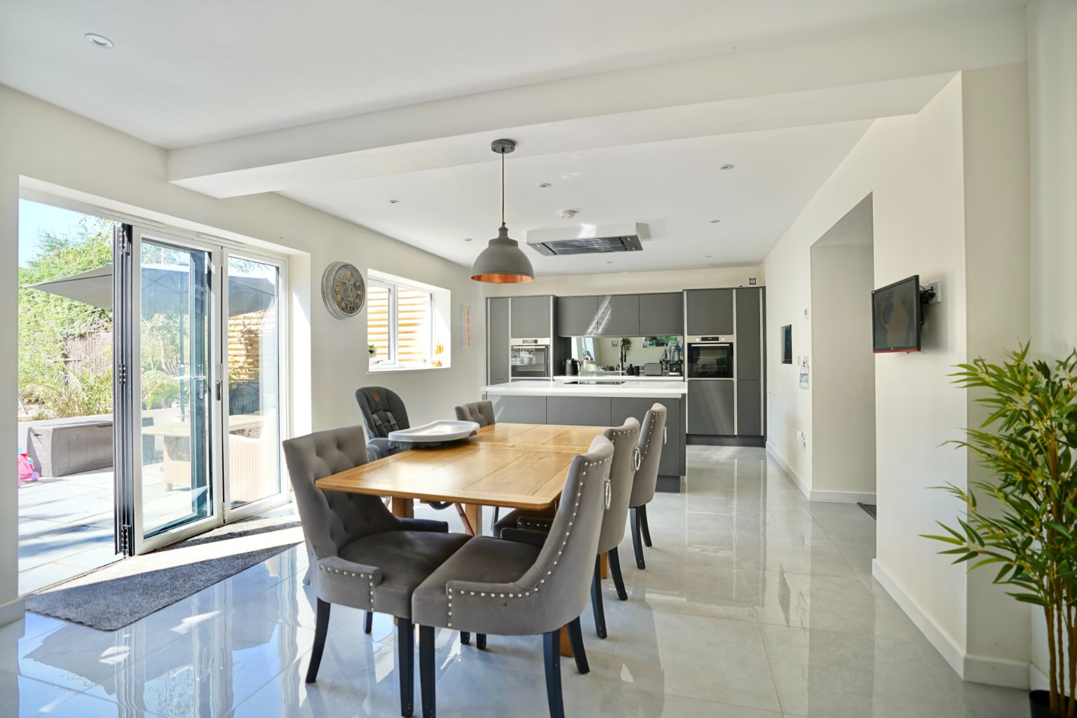 4 bed semi-detached house for sale in Fen Road, Huntingdon 2