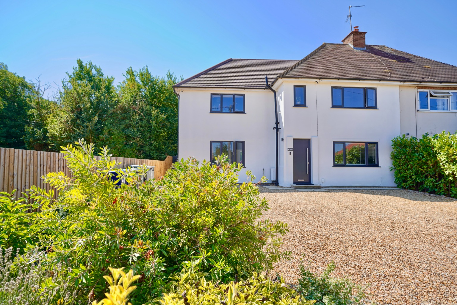 4 bed semi-detached house for sale in Fen Road, Huntingdon - Property Image 1