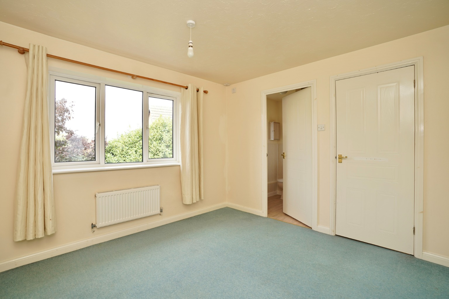 3 bed detached house for sale in Laws Crescent, Huntingdon 6