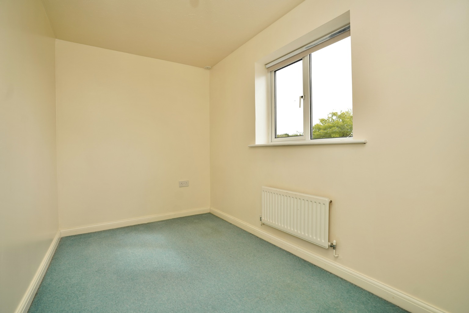 3 bed detached house for sale in Laws Crescent, Huntingdon 11