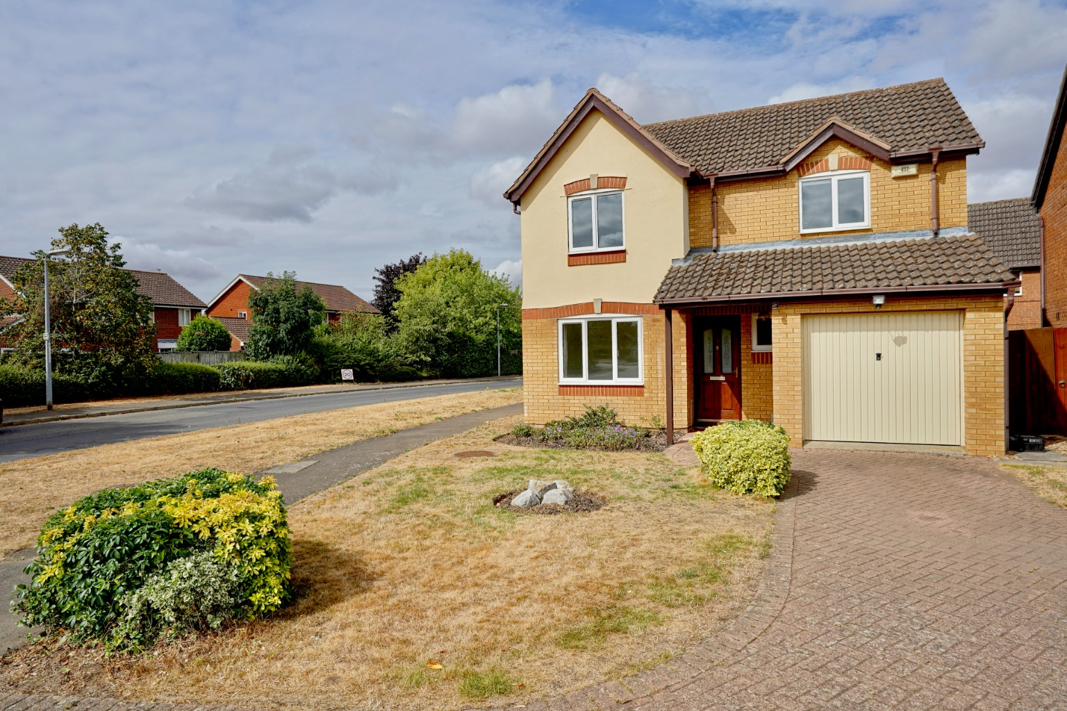 3 bed detached house for sale in Laws Crescent, Huntingdon - Property Image 1