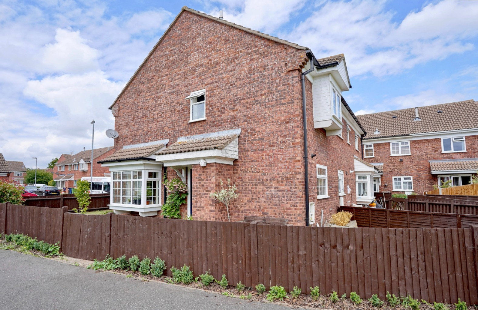2 bed end of terrace house for sale in Rubens Way, St. Ives 9