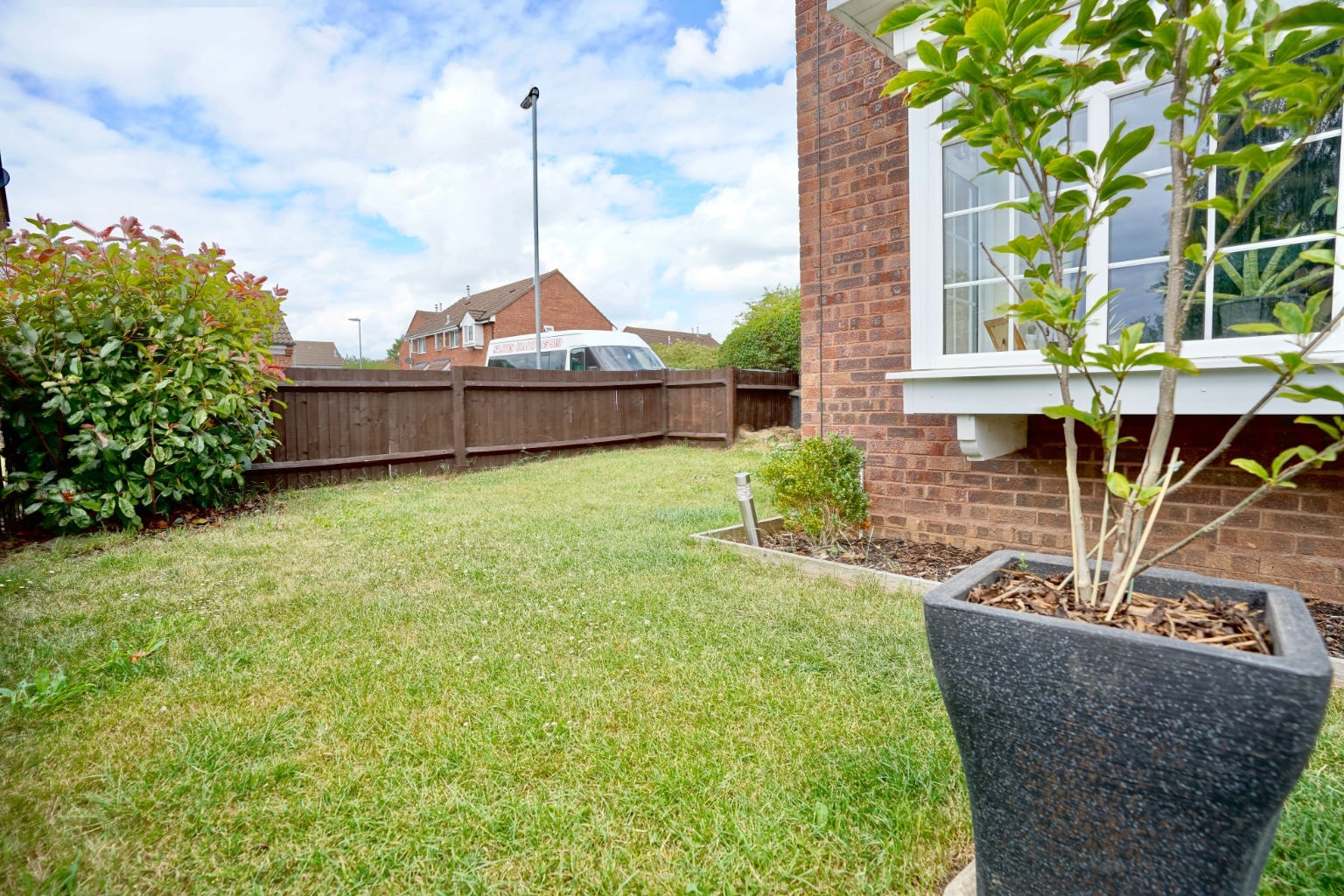 2 bed end of terrace house for sale in Rubens Way, St. Ives 3