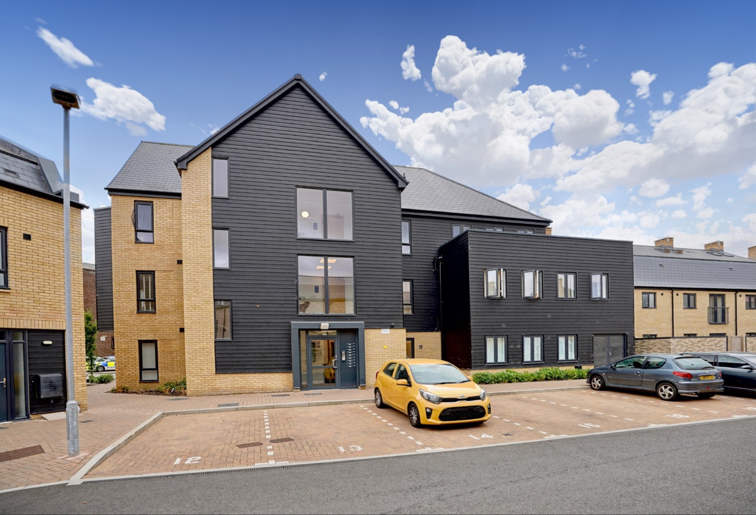 1 bed flat for sale in Drovers Place, Huntingdon  - Property Image 1