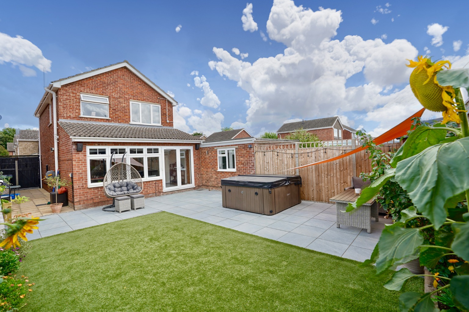 4 bed detached house for sale in Robert Avenue, Huntingdon 13