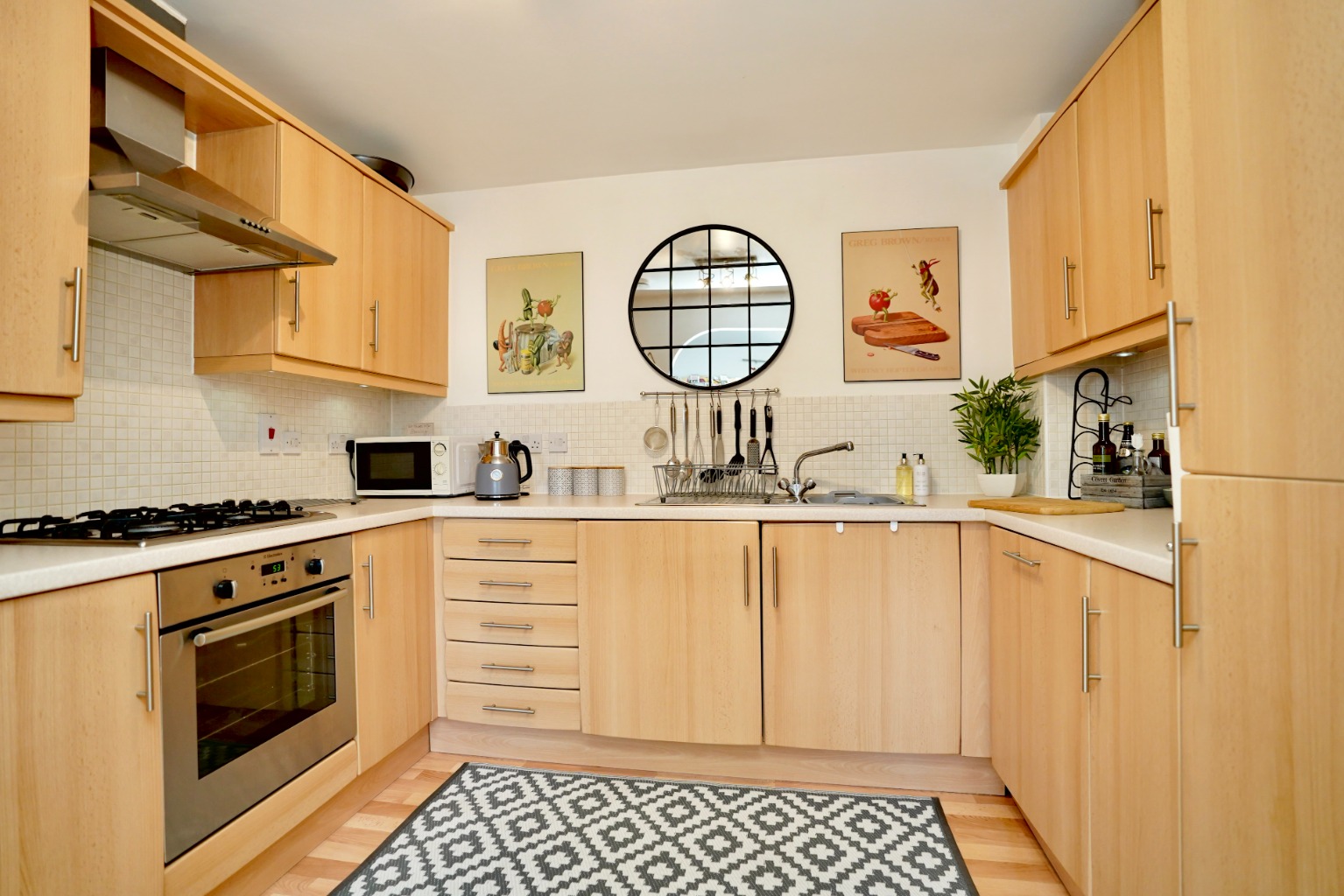 1 bed ground floor flat for sale in Leas Close, St. Ives  - Property Image 2