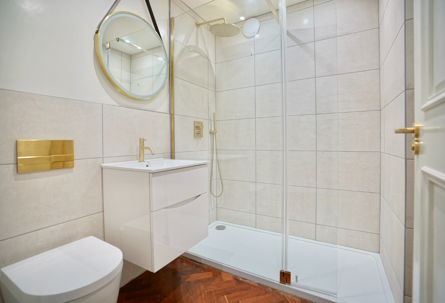 3 bed cottage for sale in High Street, Huntingdon 9