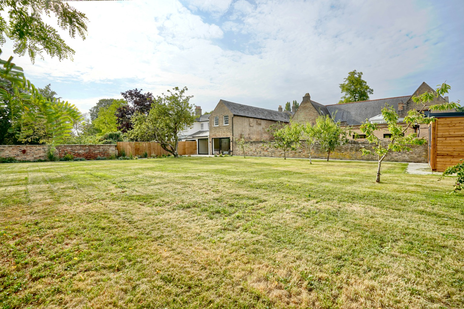 3 bed cottage for sale in High Street, Huntingdon 26