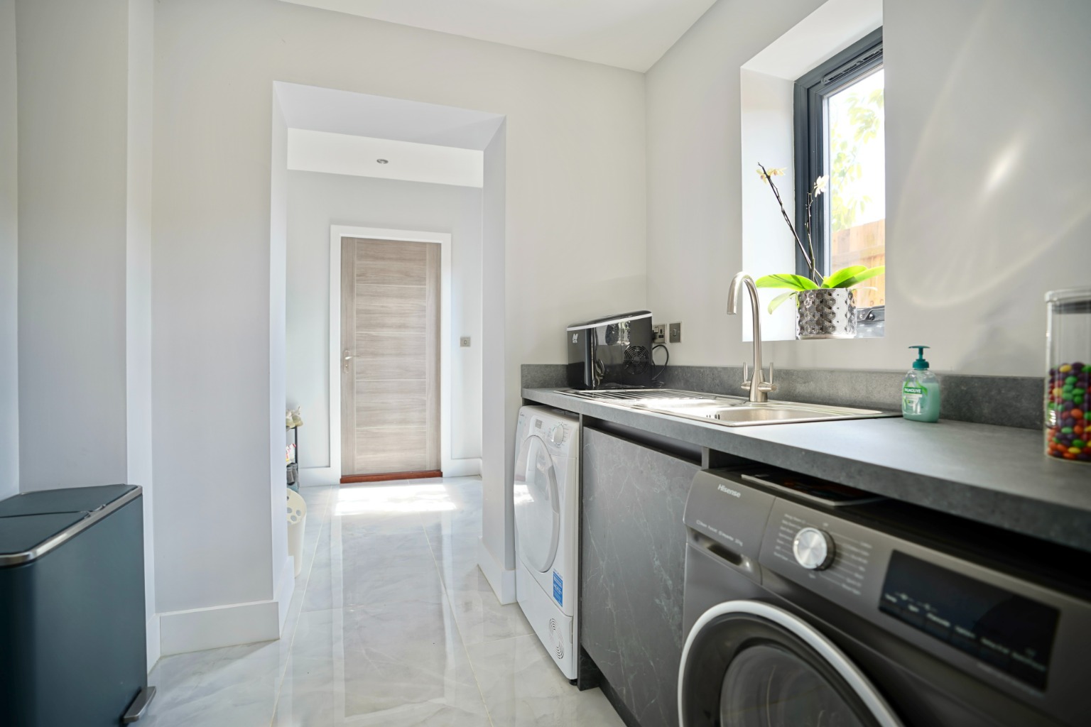 4 bed detached house for sale in Warboys Road, Huntingdon  - Property Image 9