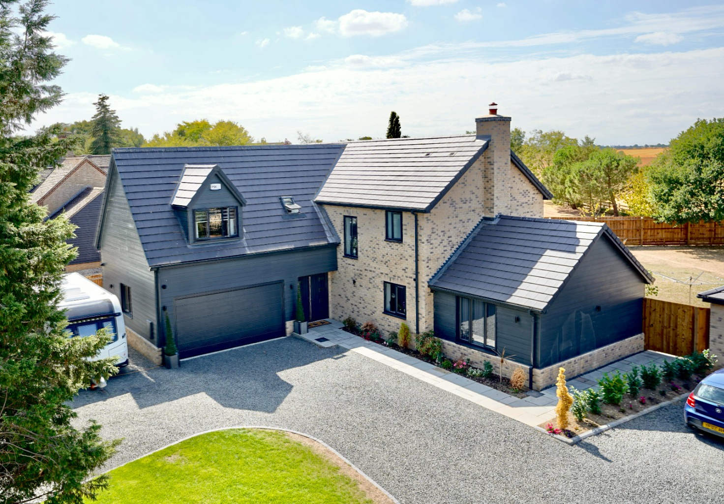 4 bed detached house for sale in Warboys Road, Huntingdon  - Property Image 1