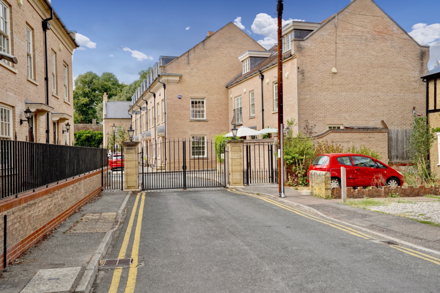 2 bed terraced house for sale in Ramsey Road, St. Ives  - Property Image 4