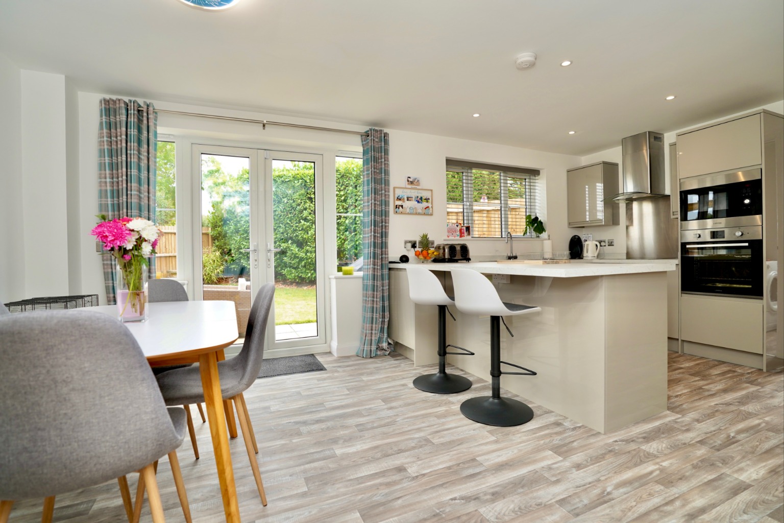 4 bed detached house for sale in Fen Road, Huntingdon  - Property Image 4