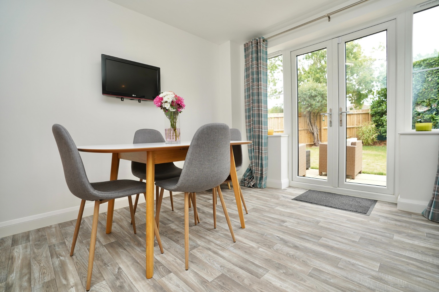 4 bed detached house for sale in Fen Road, Huntingdon 4