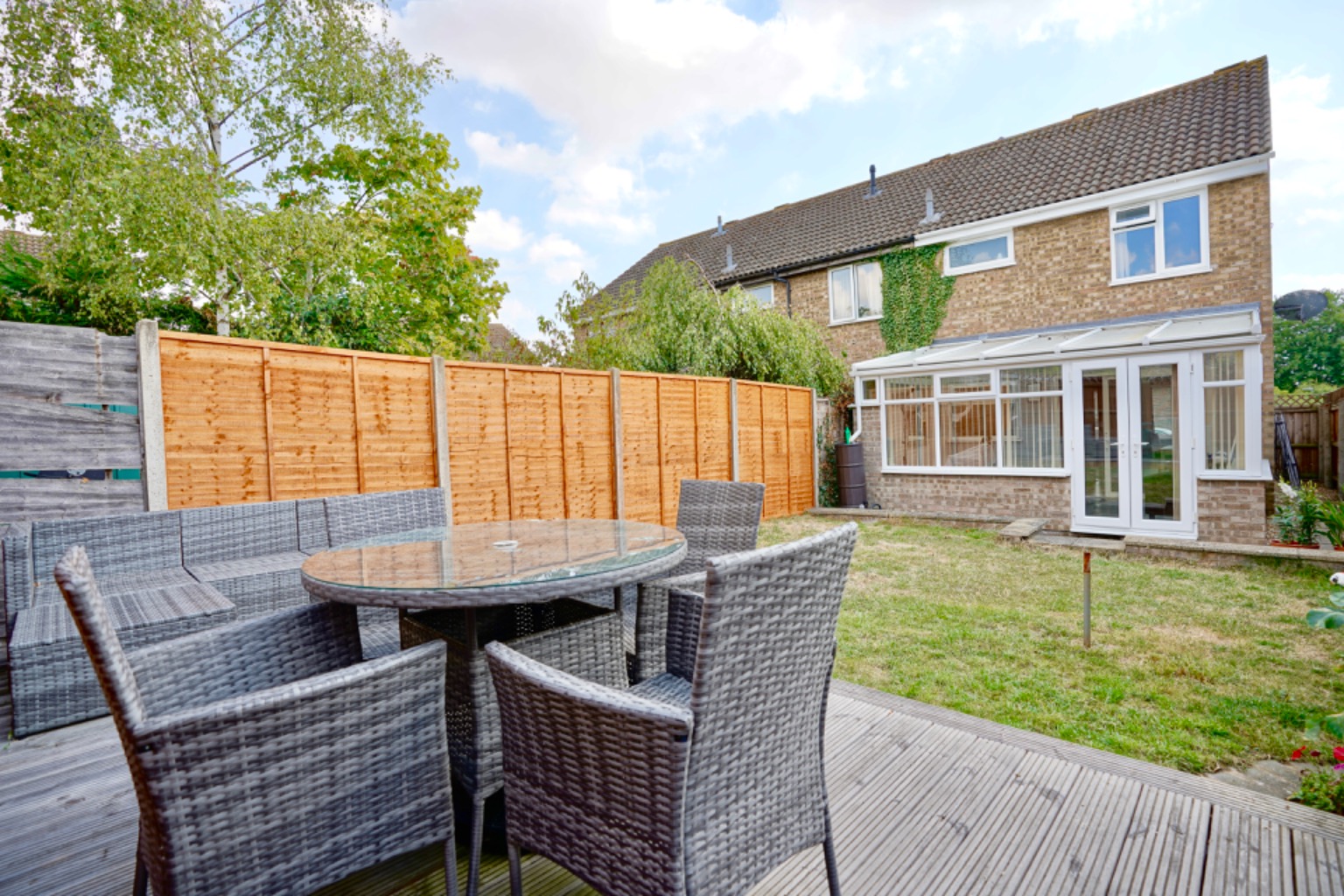 3 bed end of terrace house for sale in Bedford Crescent, St. Ives 3