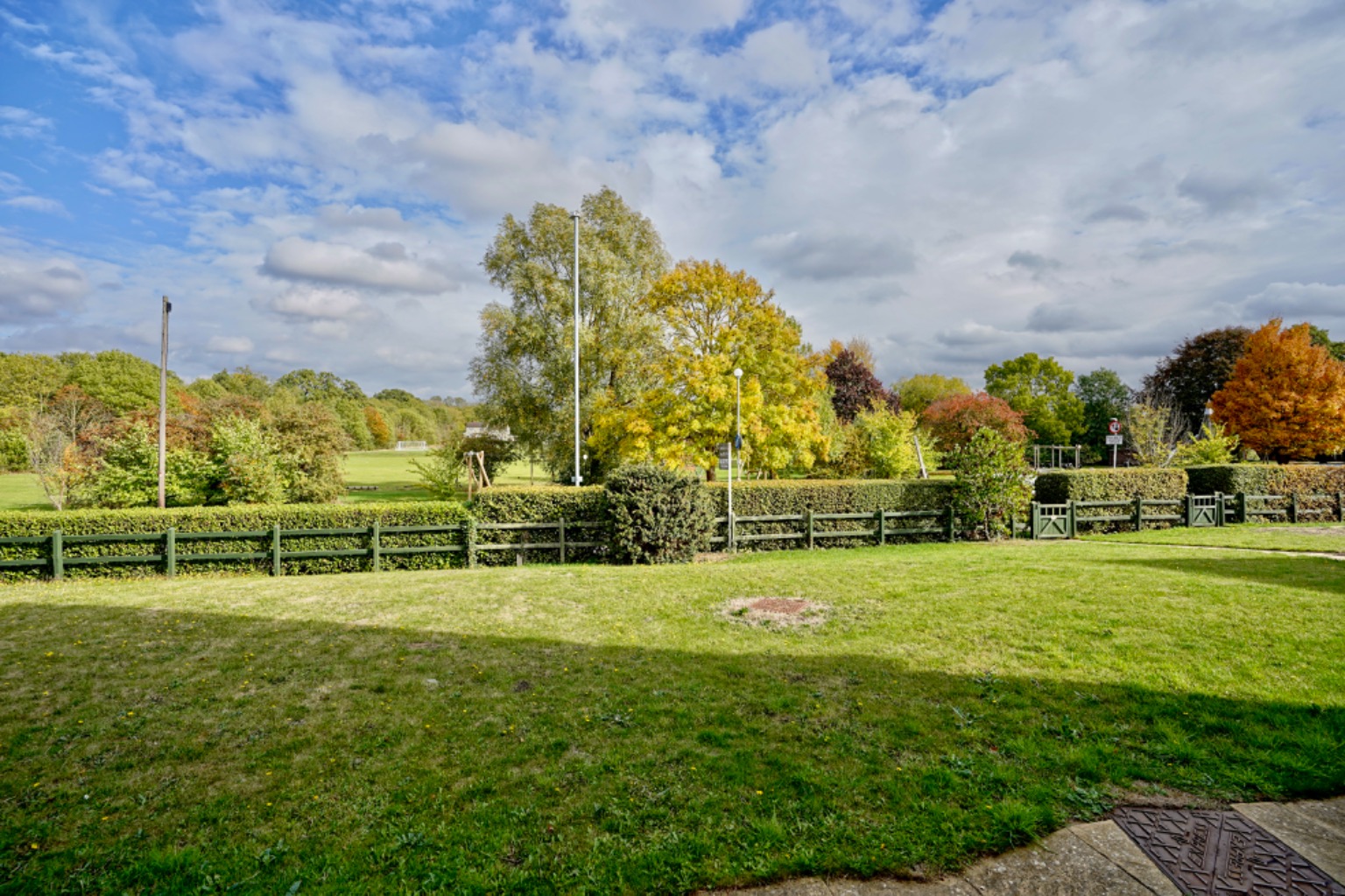 4 bed terraced house for sale in Ermine Street North, Cambridge  - Property Image 4