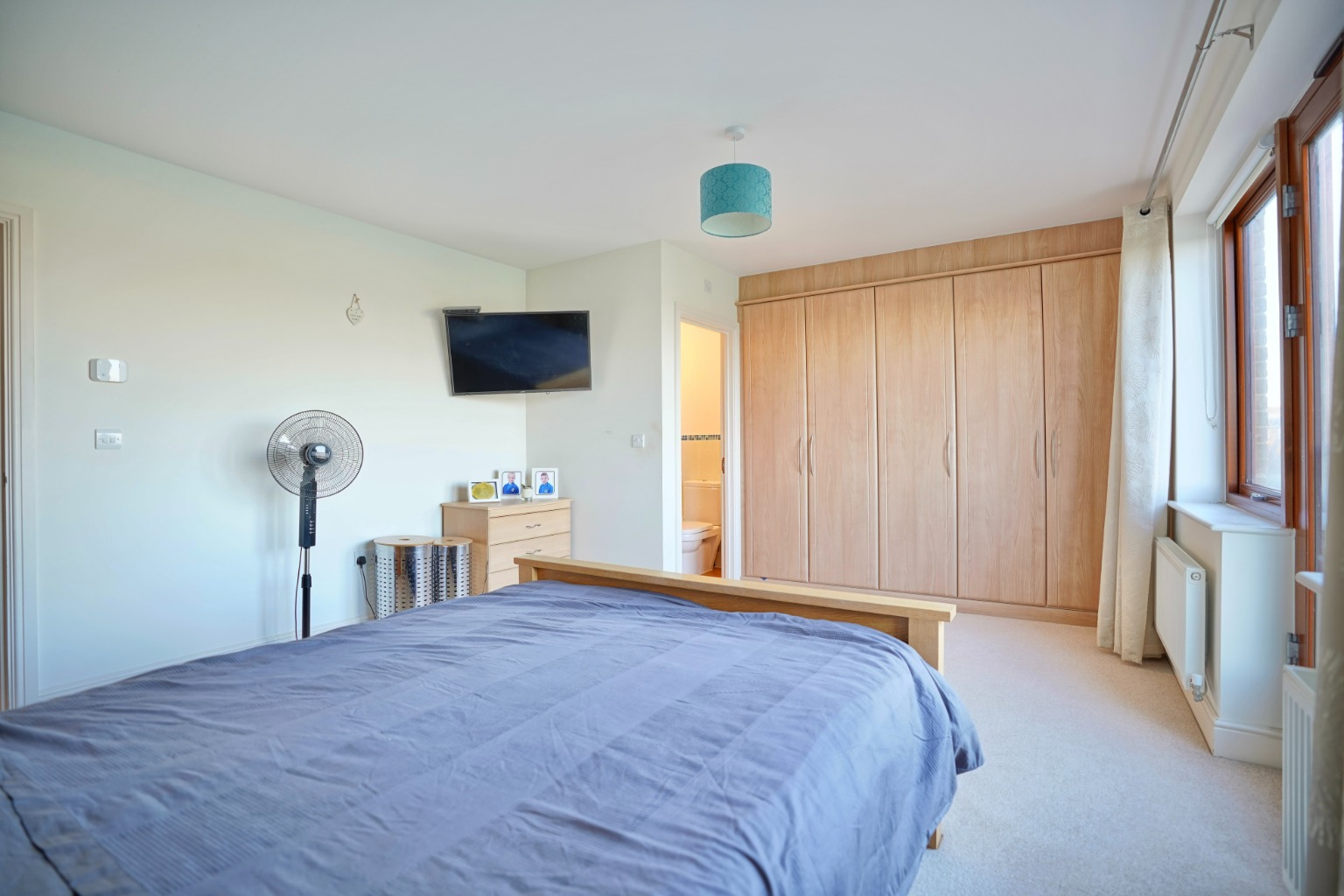 5 bed semi-detached house for sale in Manor Place, Huntingdon  - Property Image 12