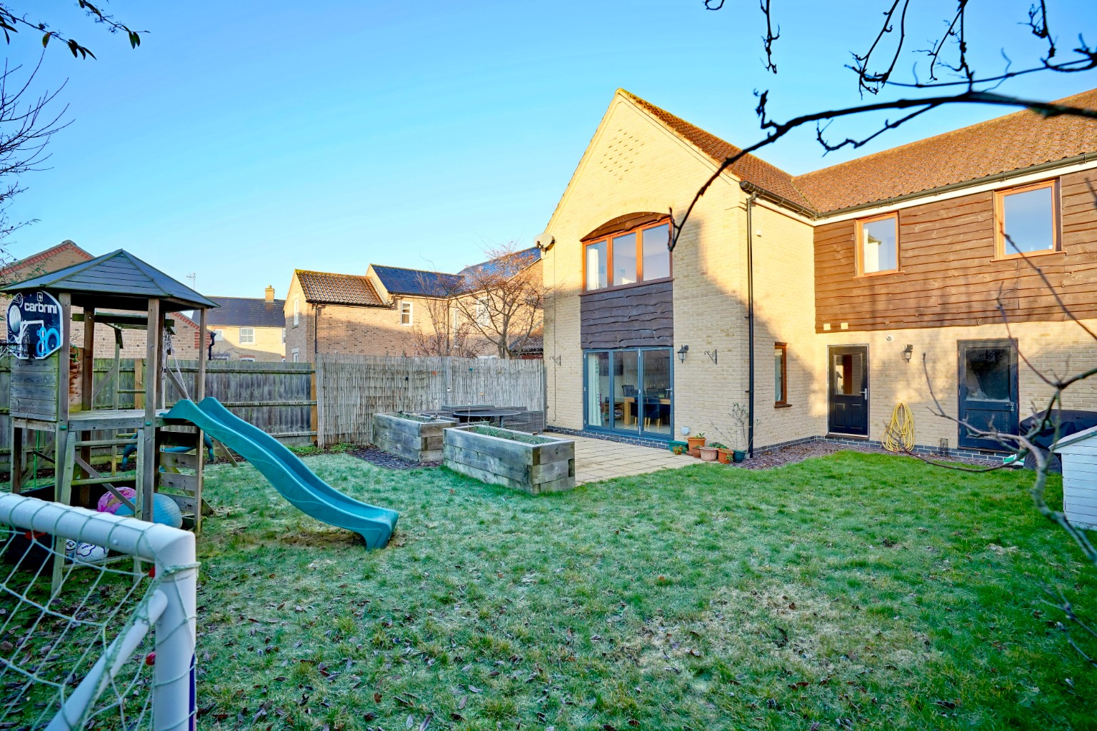 5 bed semi-detached house for sale in Manor Place, Huntingdon  - Property Image 4