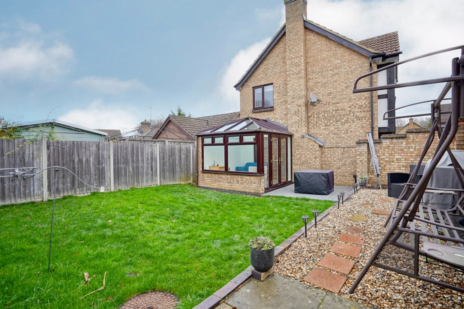 5 bed detached house for sale in Hamden Way, Cambridge 2