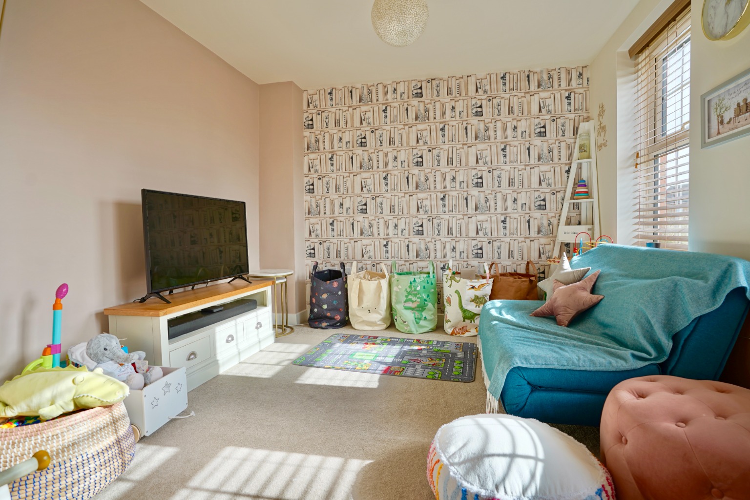 5 bed detached house for sale in Mahaddie Way, Huntingdon  - Property Image 7