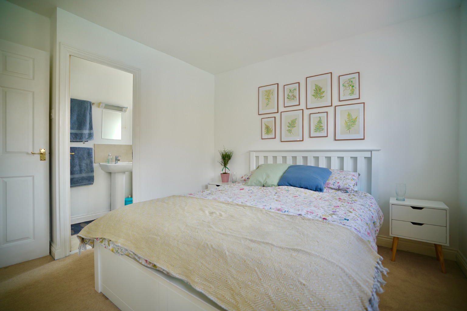 4 bed detached house for sale in Snowdonia Way, Huntingdon 10