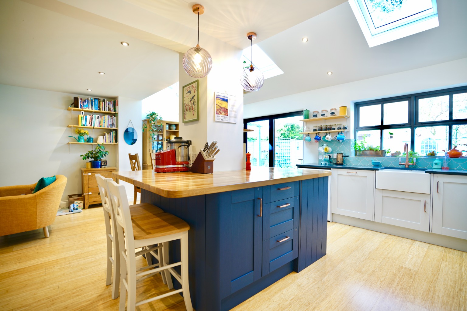 4 bed detached house for sale in Snowdonia Way, Huntingdon  - Property Image 1