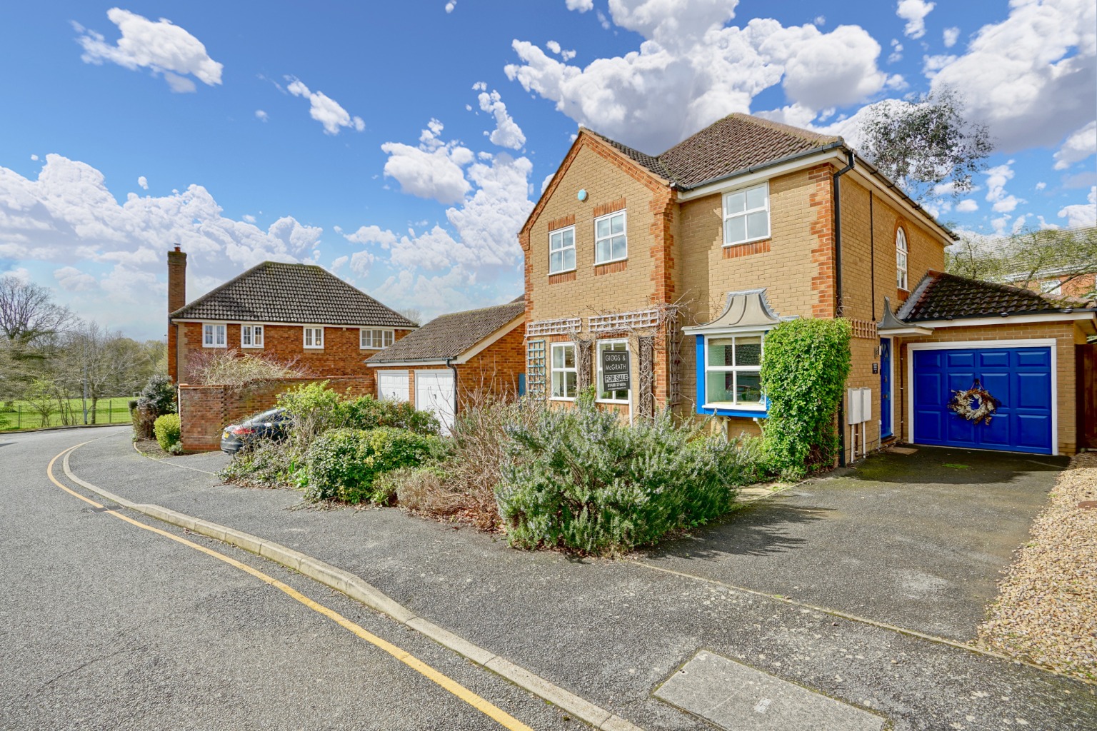 4 bed detached house for sale in Snowdonia Way, Huntingdon  - Property Image 2