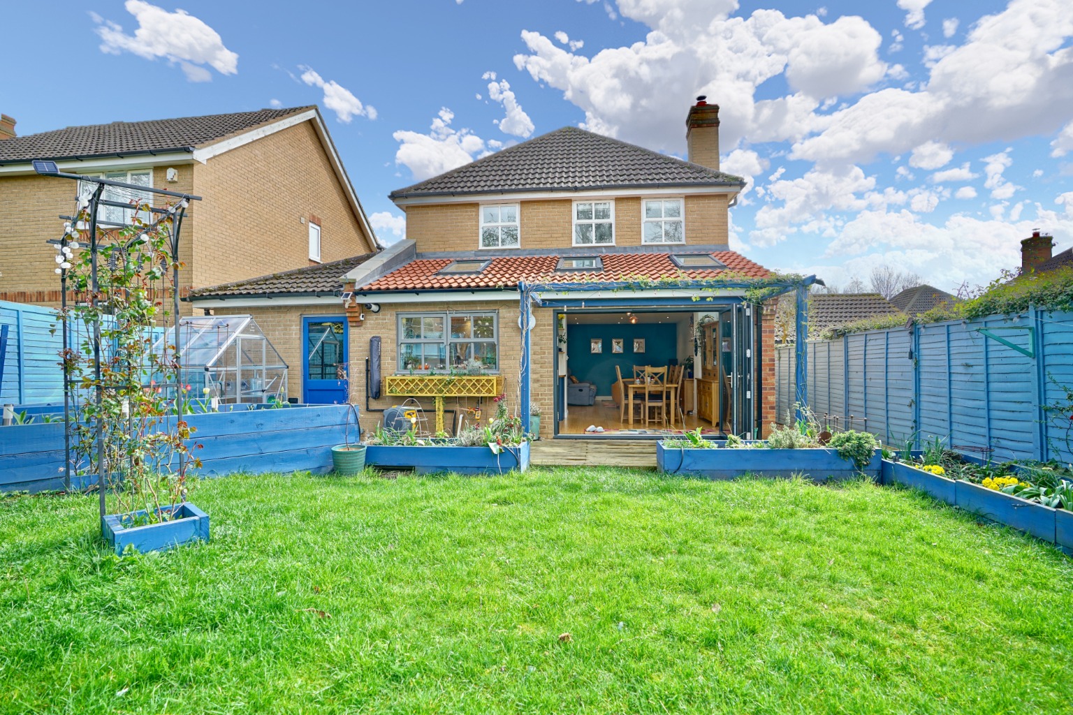 4 bed detached house for sale in Snowdonia Way, Huntingdon  - Property Image 4