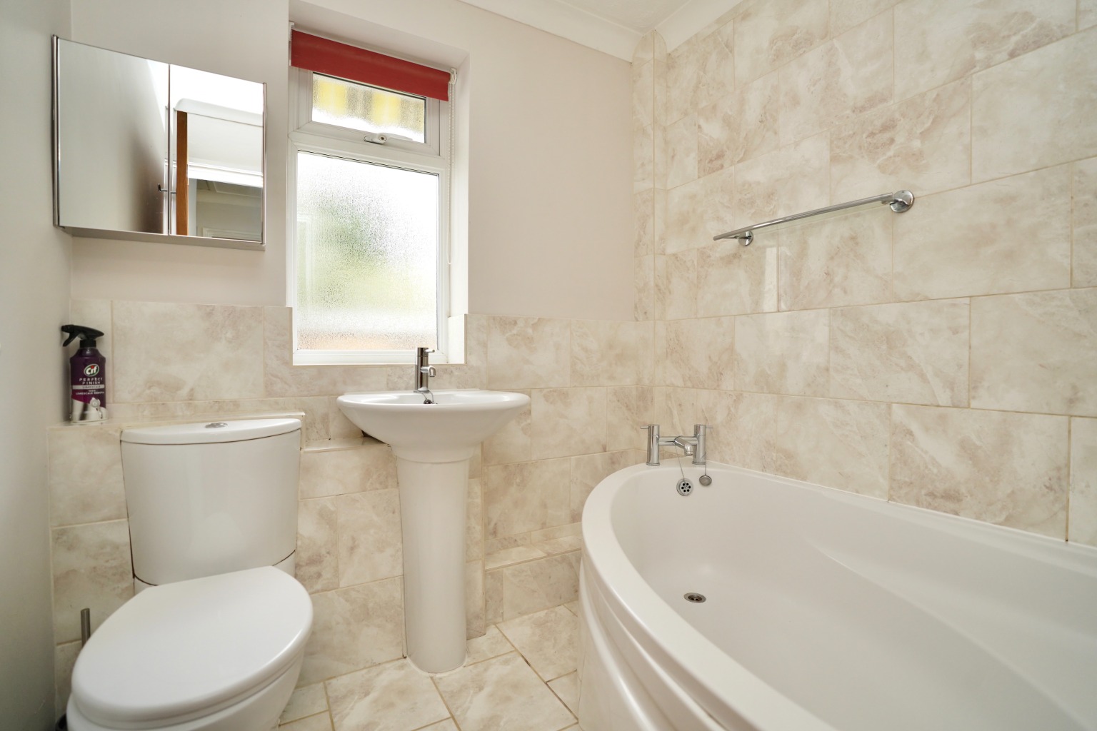 2 bed semi-detached bungalow for sale in Windsor Gardens, Huntingdon 9