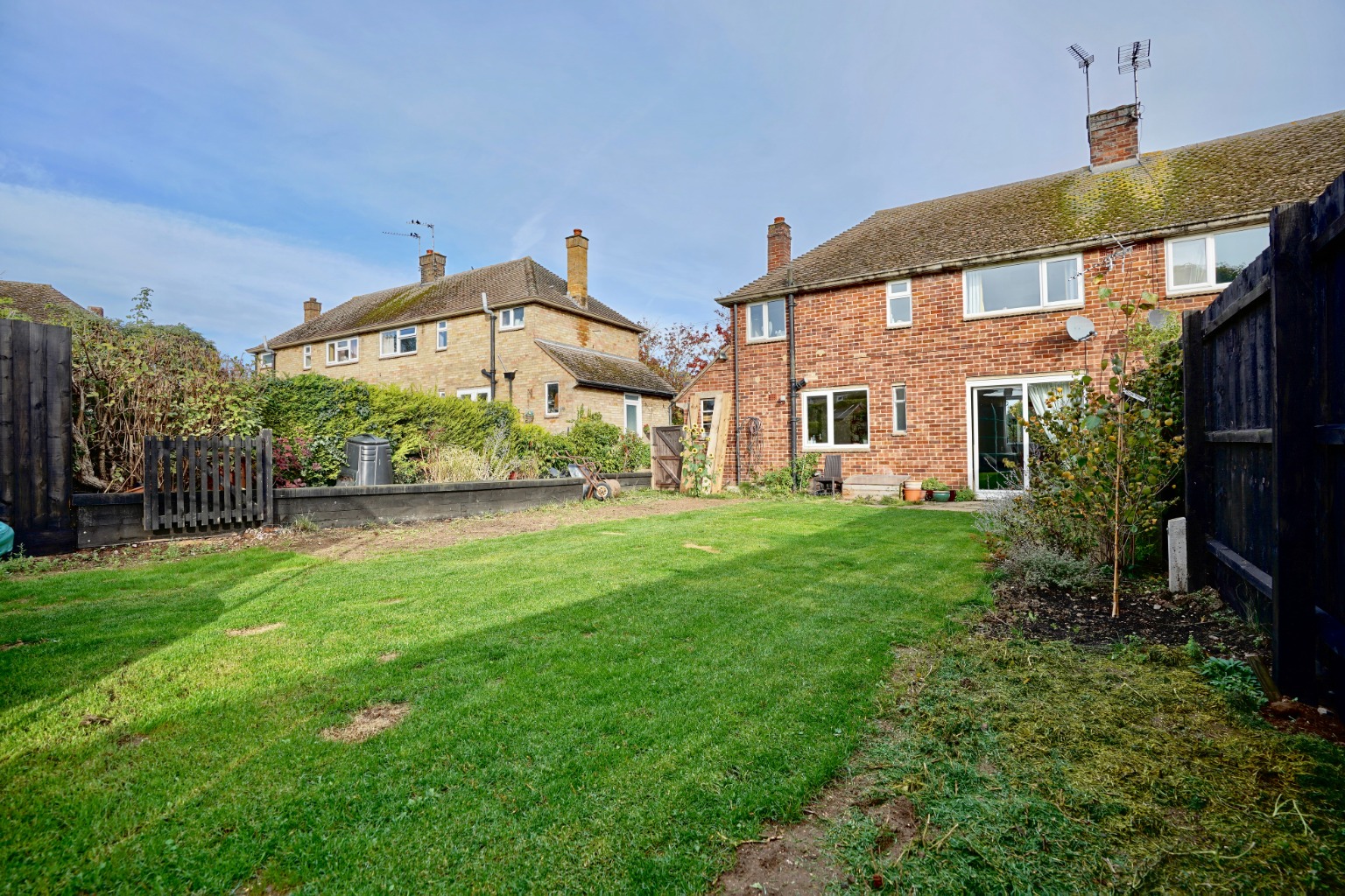 3 bed semi-detached house for sale in High Leys, St. Ives  - Property Image 4