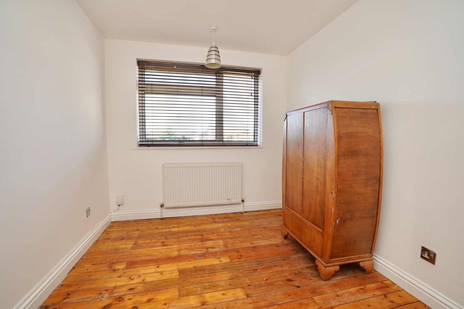 3 bed end of terrace house for sale in Ramsey Road, St. Ives 10