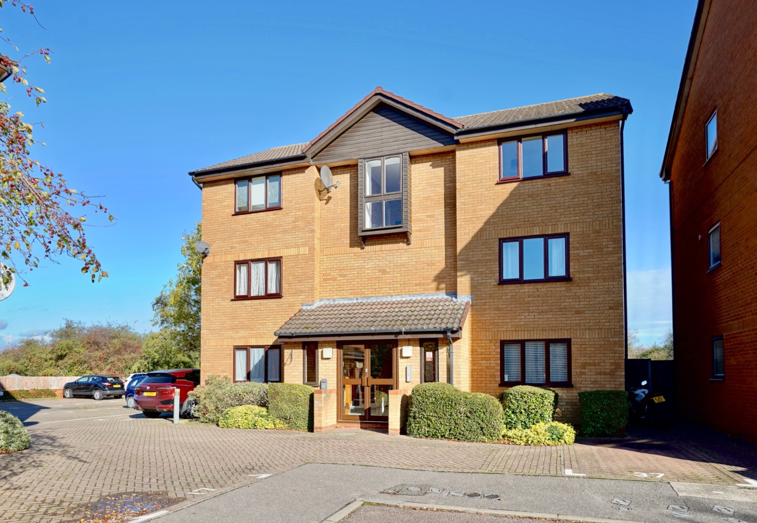 2 bed flat for sale in Ullswater, Huntingdon - Property Image 1